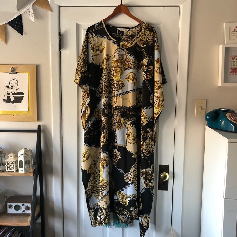 Vintage Black and Gold Patterned Women’s Dress Kaftan